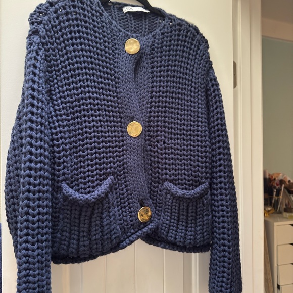 Zara Chunky Knit Cardigan with gold buttons - Picture 2 of 4